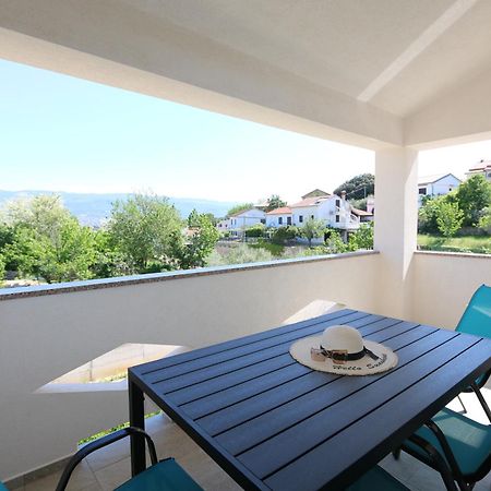 Apartments Mirjana Šilo Екстериор снимка