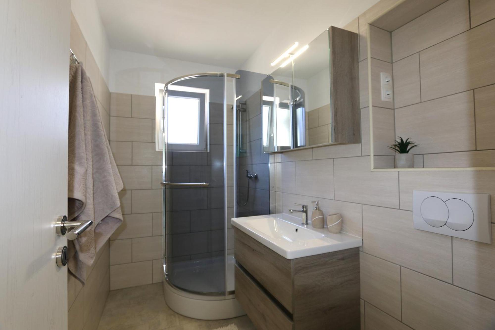 Apartments Mirjana Šilo Екстериор снимка